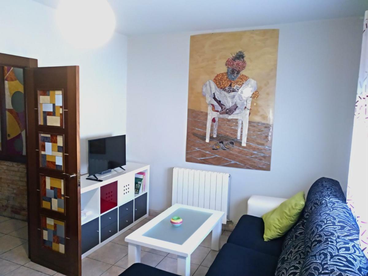 Piso La Torre Apartment Zaragoza Bagian luar foto